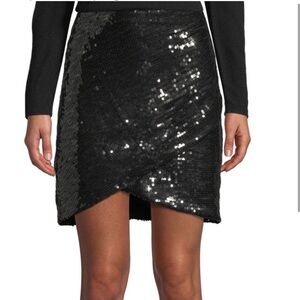 Alice + Olivia Fidela Draped Sequin Mini Skirt in Black, size S.